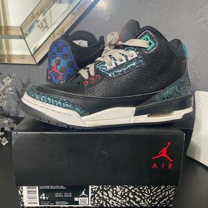 Air Jordan 3 Retro youth shoes